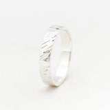 Ring gehamerd strepen