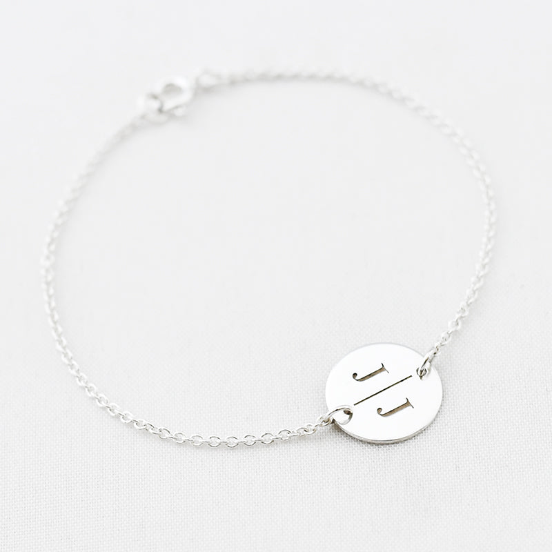 armband letter rondje laser graveren J | J