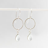 Oorbellen cirkel met druppel edelsteen