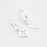 Oorbellen creolen bedel veertje/ vierkant