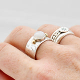 Ring edelsteen relief