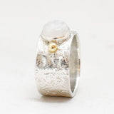 Ring edelsteen relief