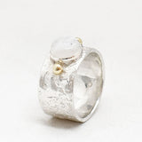 Ring edelsteen relief