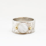 Ring edelsteen relief