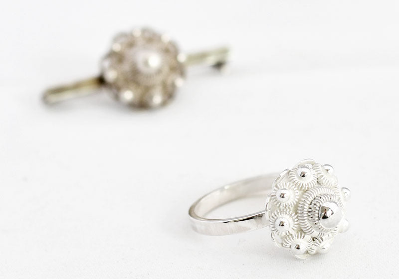 ZEEUWSE KNOOP RING BROCHE